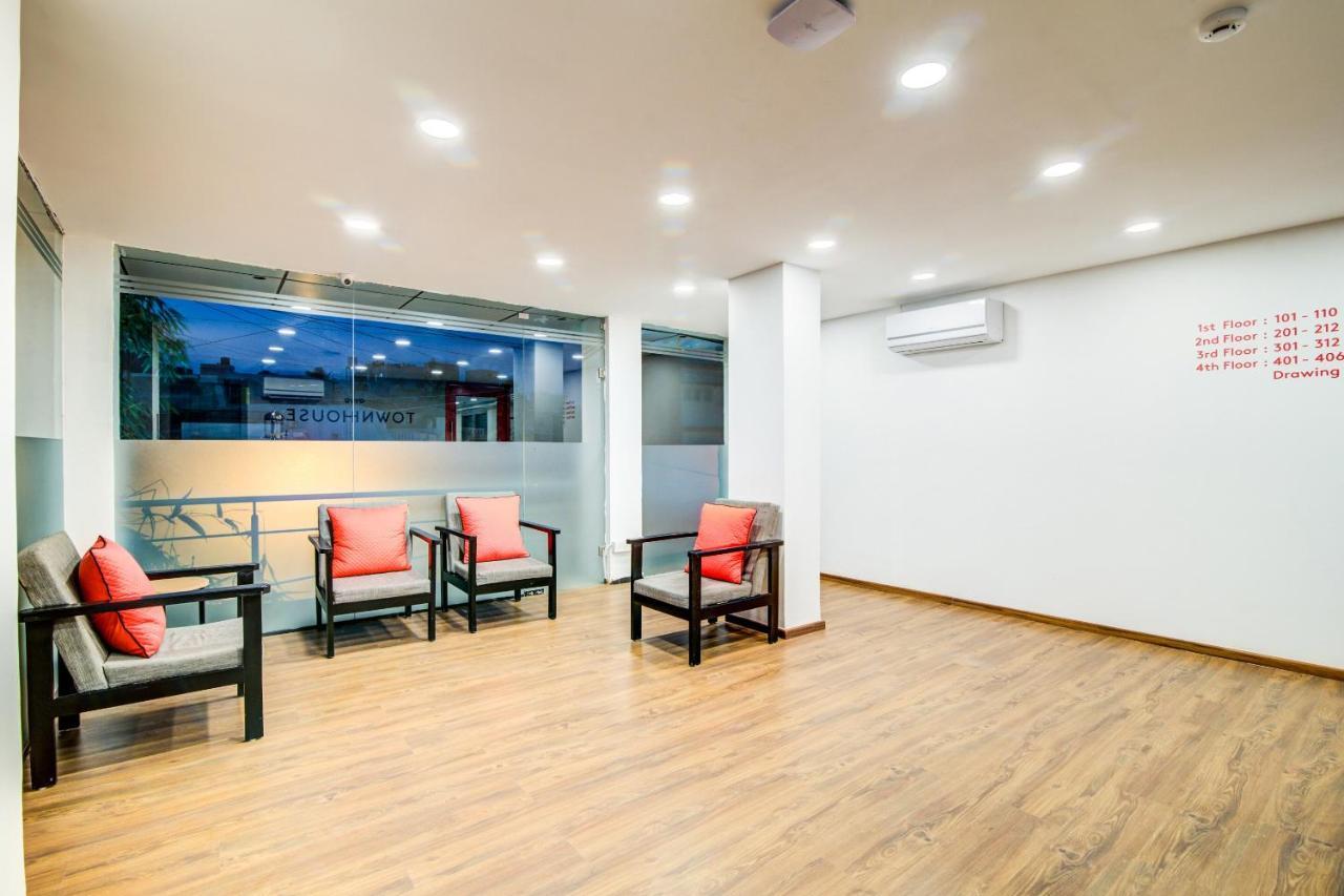Отель Oyo Townhouse 104 Koramangala Maharaja Signal Бангалор Экстерьер фото