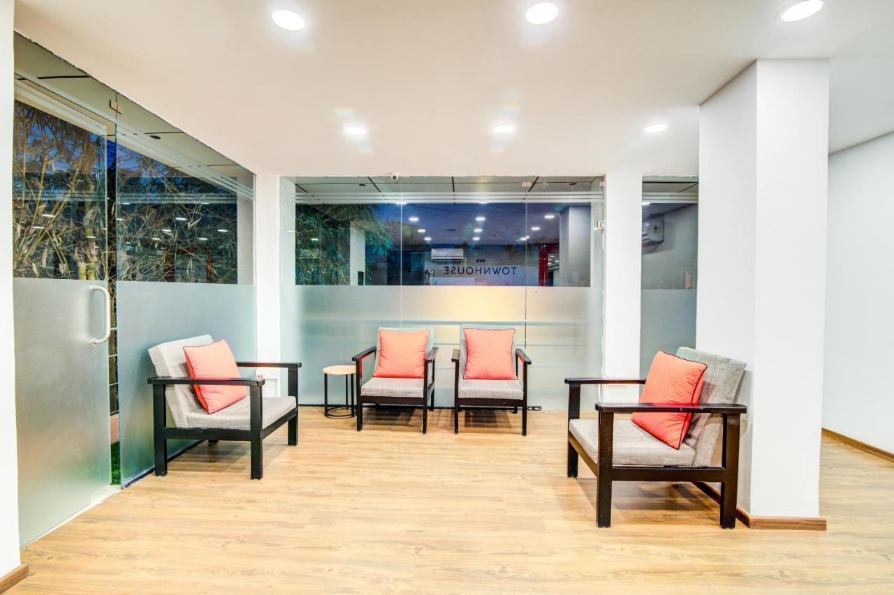 Отель Oyo Townhouse 104 Koramangala Maharaja Signal Бангалор Экстерьер фото