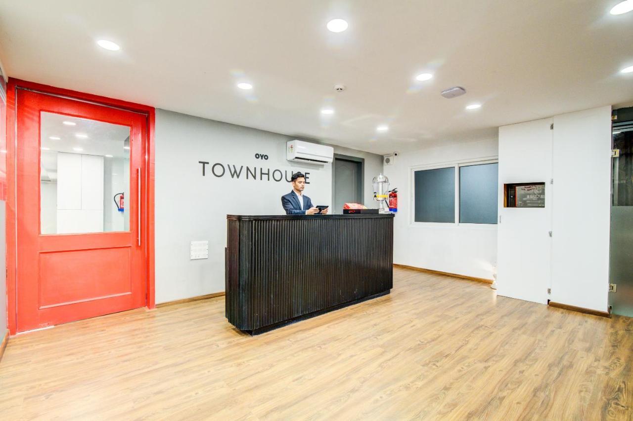 Отель Oyo Townhouse 104 Koramangala Maharaja Signal Бангалор Экстерьер фото