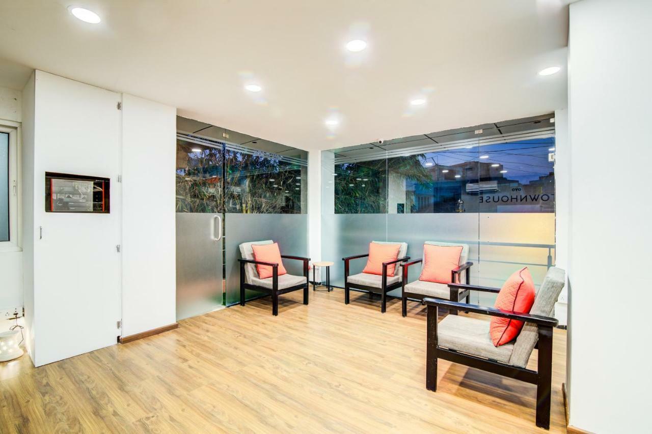 Отель Oyo Townhouse 104 Koramangala Maharaja Signal Бангалор Экстерьер фото