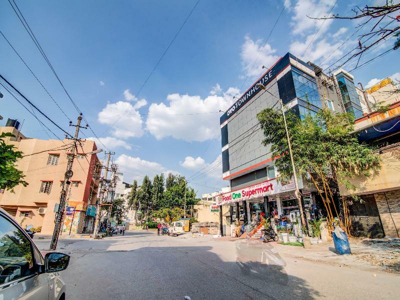 Отель Oyo Townhouse 104 Koramangala Maharaja Signal Бангалор Экстерьер фото