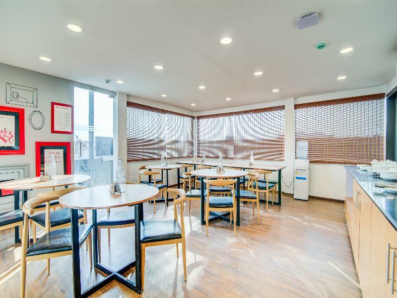Отель Oyo Townhouse 104 Koramangala Maharaja Signal Бангалор Экстерьер фото